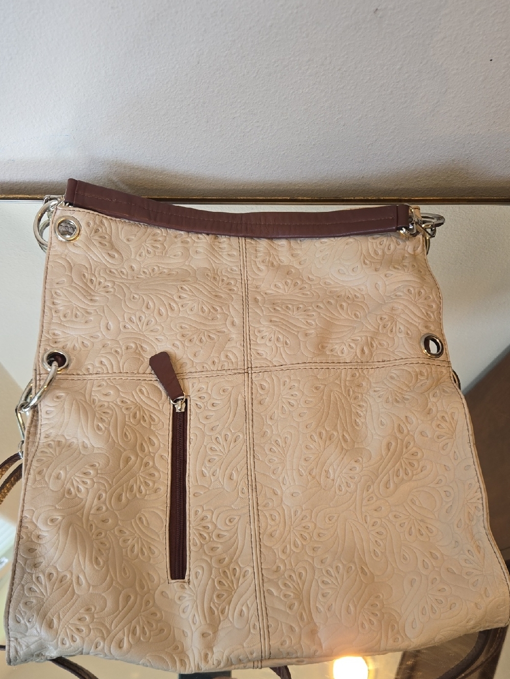 Embossed Cream Key & Card Holder with Brown Trim
